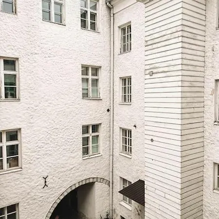 Idyllic Flat In A Prime Location *